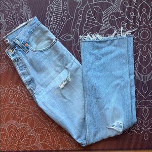 Re/Done straight leg frayed bottom jeans 👖